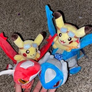 Pikachu riding latias Pokémon plush and pikachu riding latios Pokémon plush